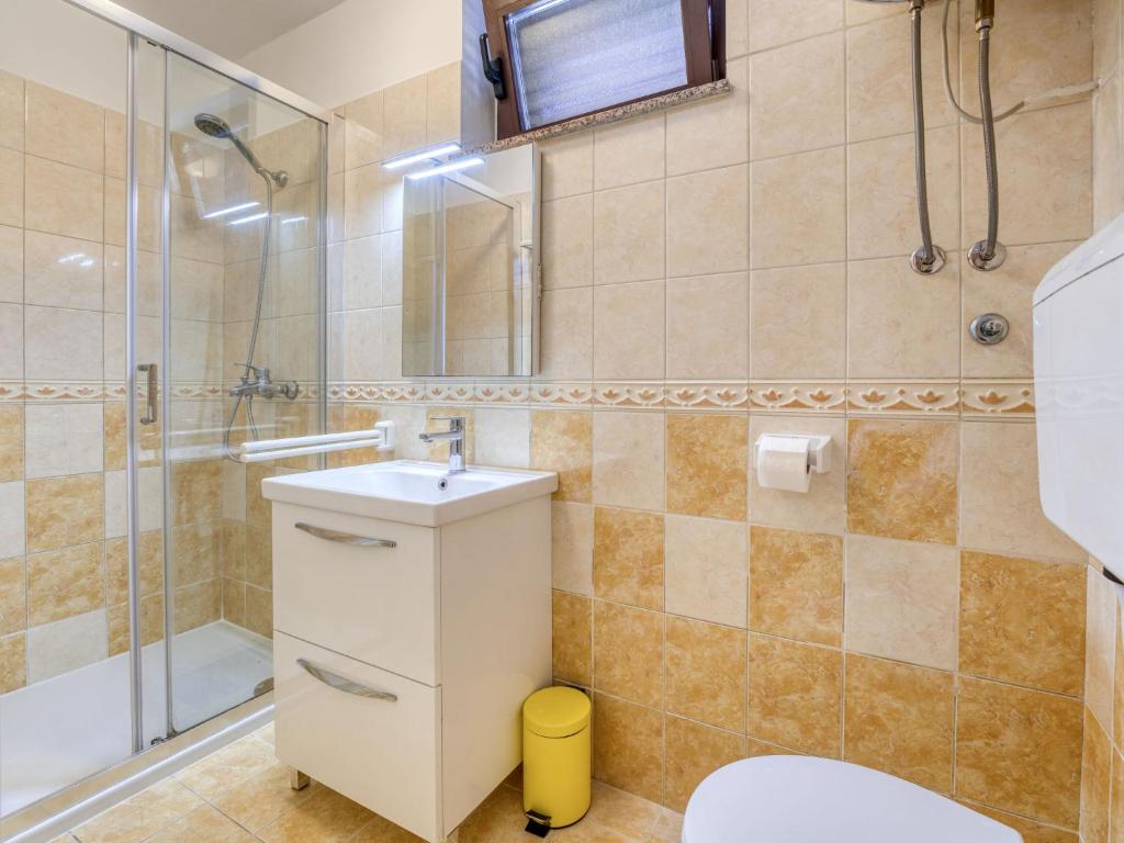 Kúpeľňa v ubytovaní Apartment Albaneze by Interhome