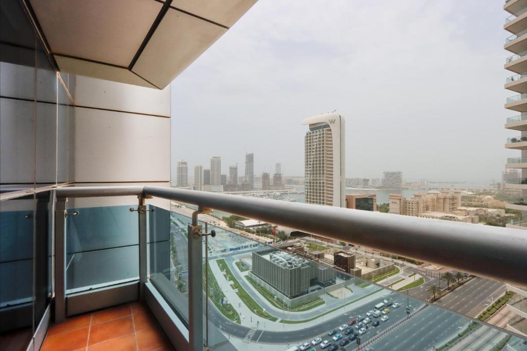 Fotografie z fotogalerie ubytování Livbnb Suite - 3BHK with Sea and Palm Views v Dubaji