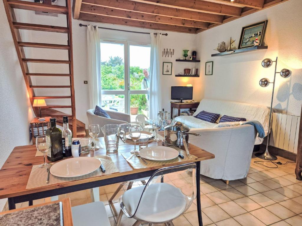 Χώρος καθιστικού στο Holiday Home La Baie des Corsaires-9 by Interhome