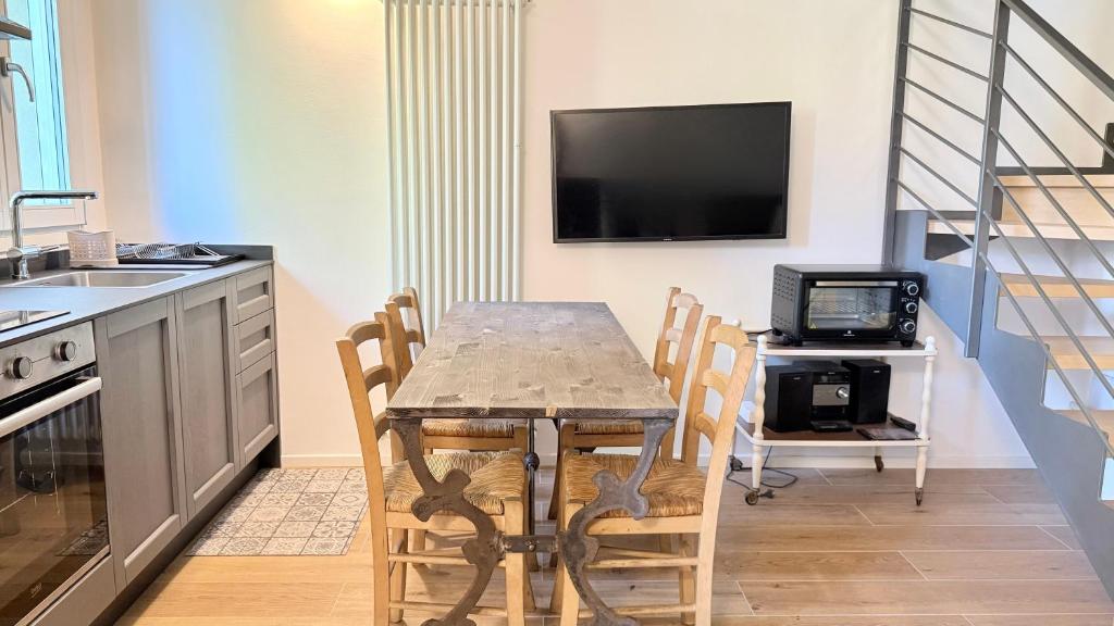 Imagen de la galería de SE165 - Senigallia, trilocale in centro con terrazzo e aria condizionata, en Senigallia