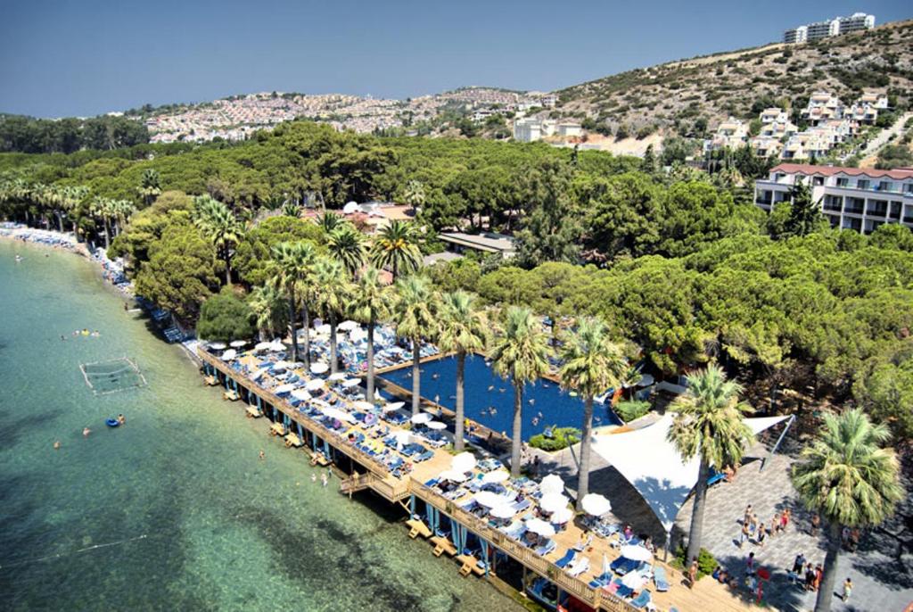 voleybol ligi Gift Card for Ömer Holiday Resort Kusadasi | Roomcard.com