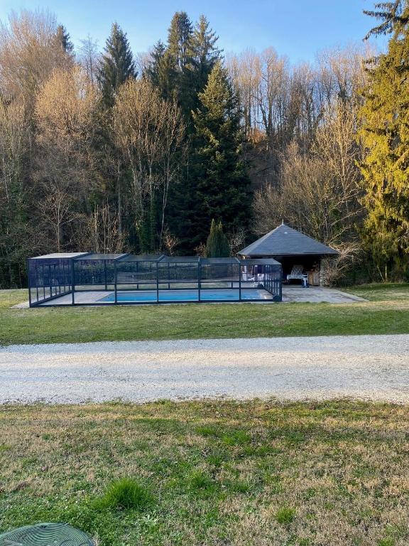 Fotografia z galérie ubytovania LE CLOS DU TULIPIER v destinácii La Chapelle-du-Bard