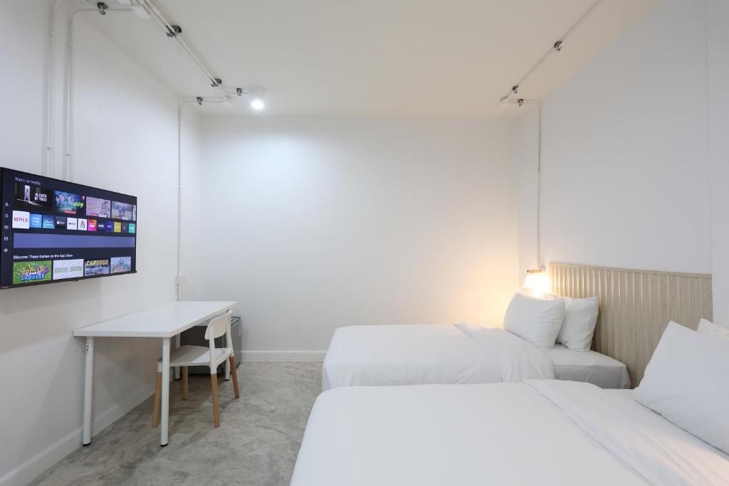 Lfour phuket - Resim 24