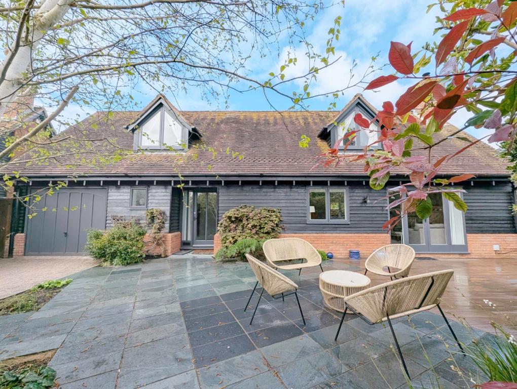 Hoone, kus puhkemaja asub