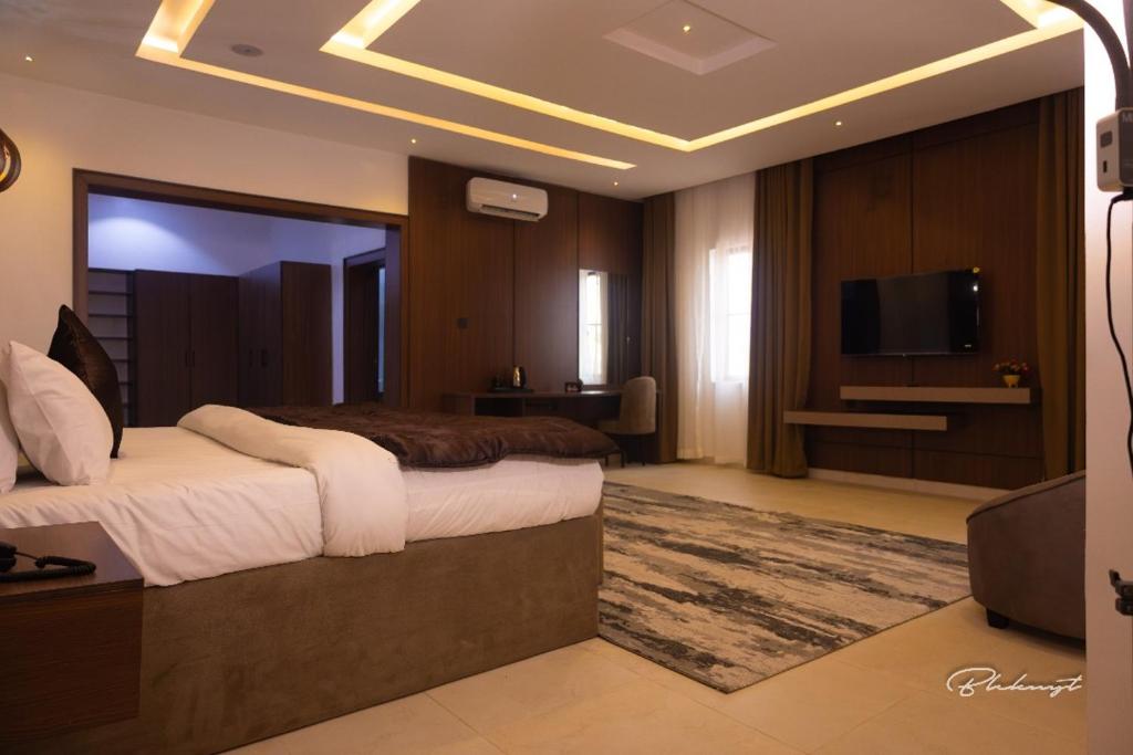 Televisi dan/atau pusat hiburan di DavMich Hotel