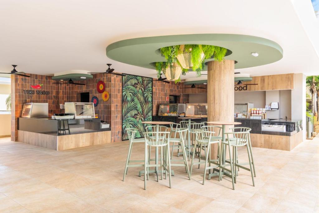 Kuchyň nebo kuchyňský kout v ubytování Riu Guanacaste - All Inclusive