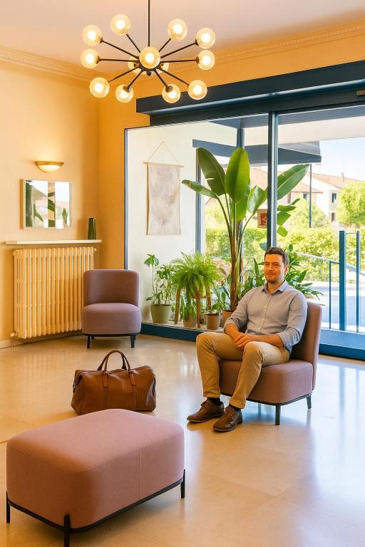 Posezení v ubytování Cit'Hotel Logis De Brou, Bourg en Bresse