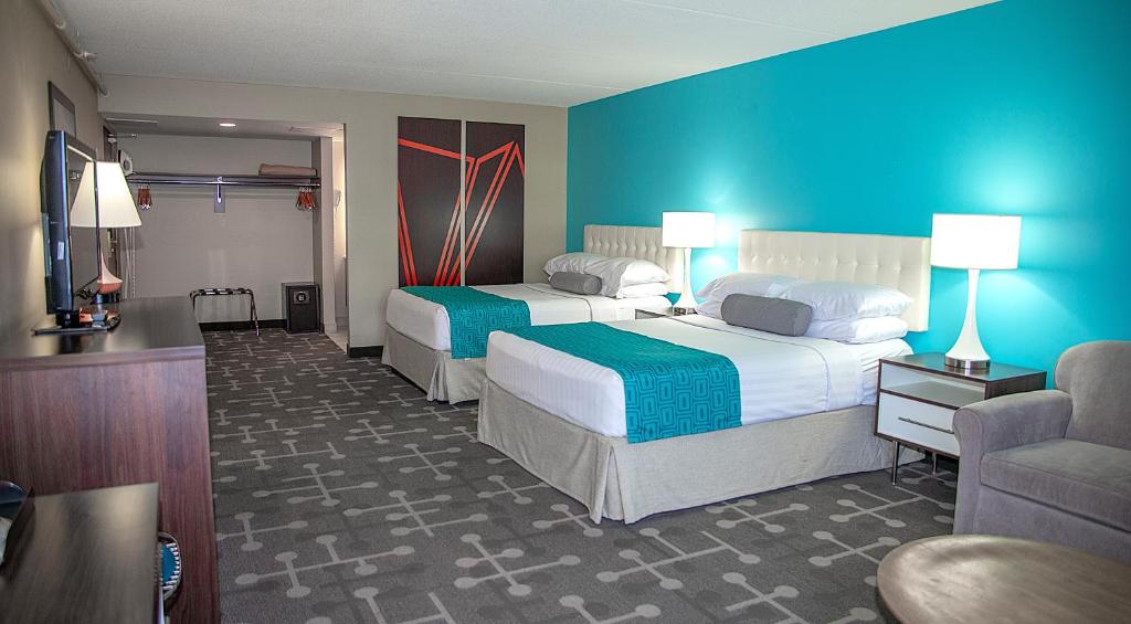 
Superior Room with Two Queen Beds and Sofa Bed - Non-Smoking
