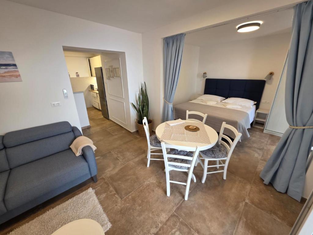 Apartments Ante - 19