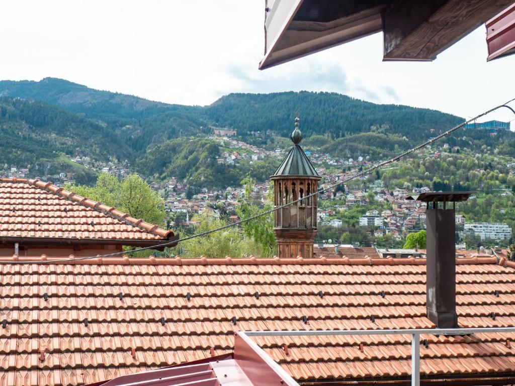 Nespecifikovaný výhled na hory nebo výhled na hory při pohledu z aparthotelu