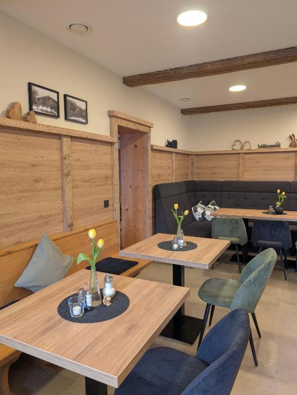 Posezení v ubytování Gästehaus Arracher Hof