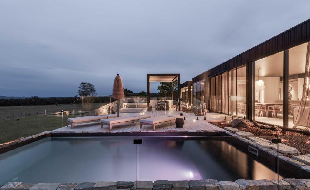 Πισίνα στο ή κοντά στο Zensi Retreat - House