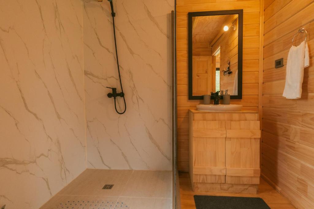 Un baño de Indómito Refugio