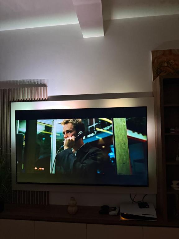 TV a/nebo společenská místnost v ubytování Apartman Golden Crown