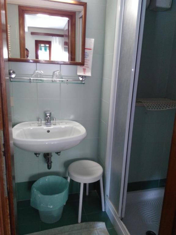 Koupelna v ubytování Albergo Al Gobbo