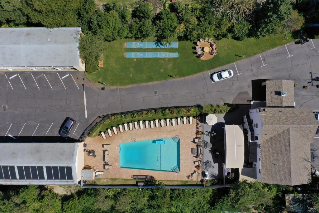 Piscina en o cerca de Cape Colony Inn