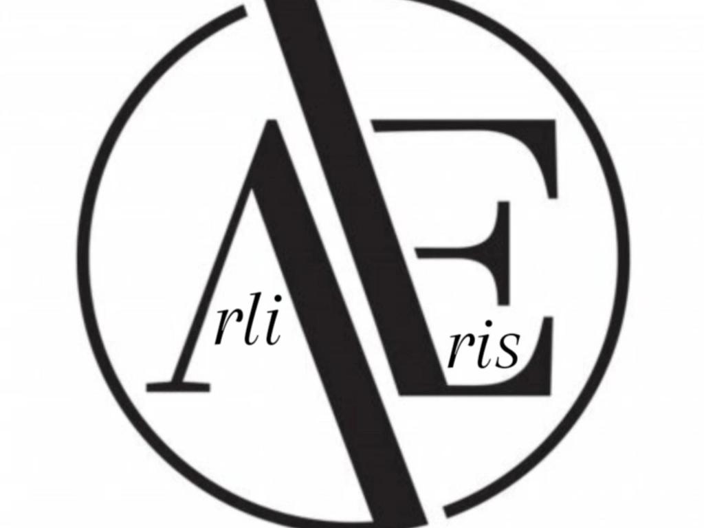 Certificato, attestato, insegna o altro documento esposto da Villa Arli&Eris