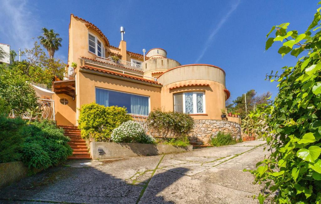 Κήπος έξω από το Nice Apartment In Palermo