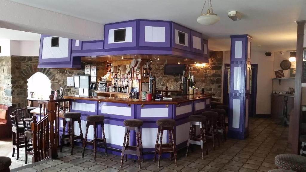 Lounge nebo bar v ubytování Walsh's Bridge Inn
