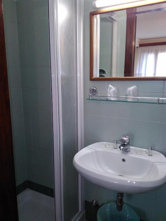 Koupelna v ubytování Albergo Al Gobbo