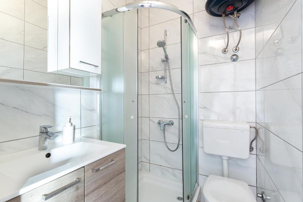 Apartments and Rooms Vila Irma - 14