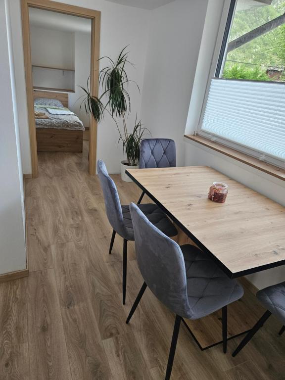 Postel nebo postele na pokoji v ubytování Apartma Zora