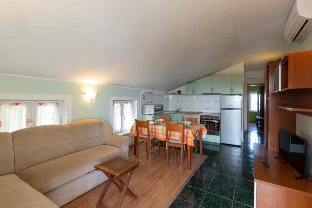 Apartments and Rooms Vila Irma - 18