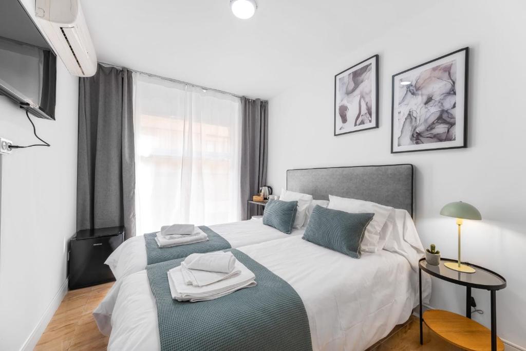 
Double Room with Shared Bathroom
