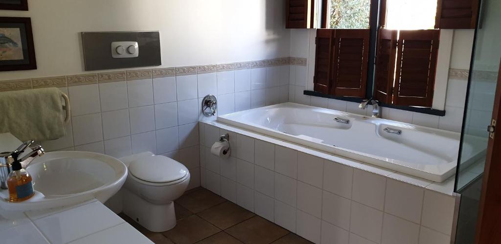 Westwood Country House Guest Suites - Resim 8