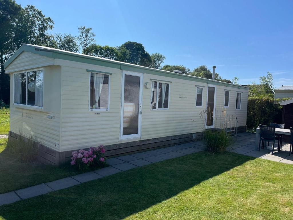 Budova, kde se chata nachází