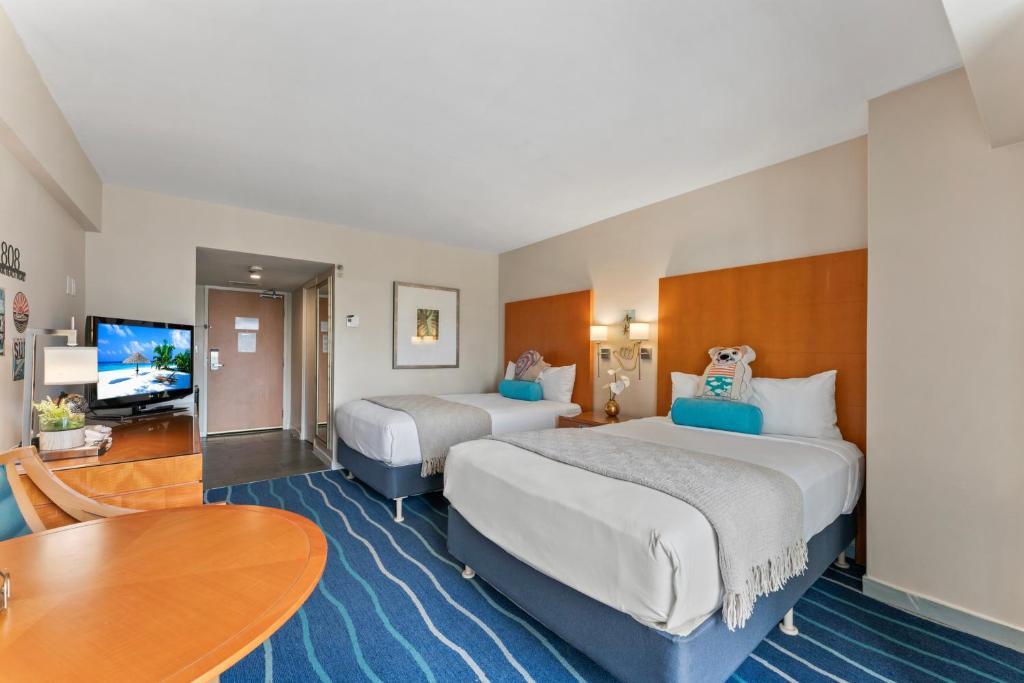 Ala Moana Hotel Condo 15th floorにあるベッド