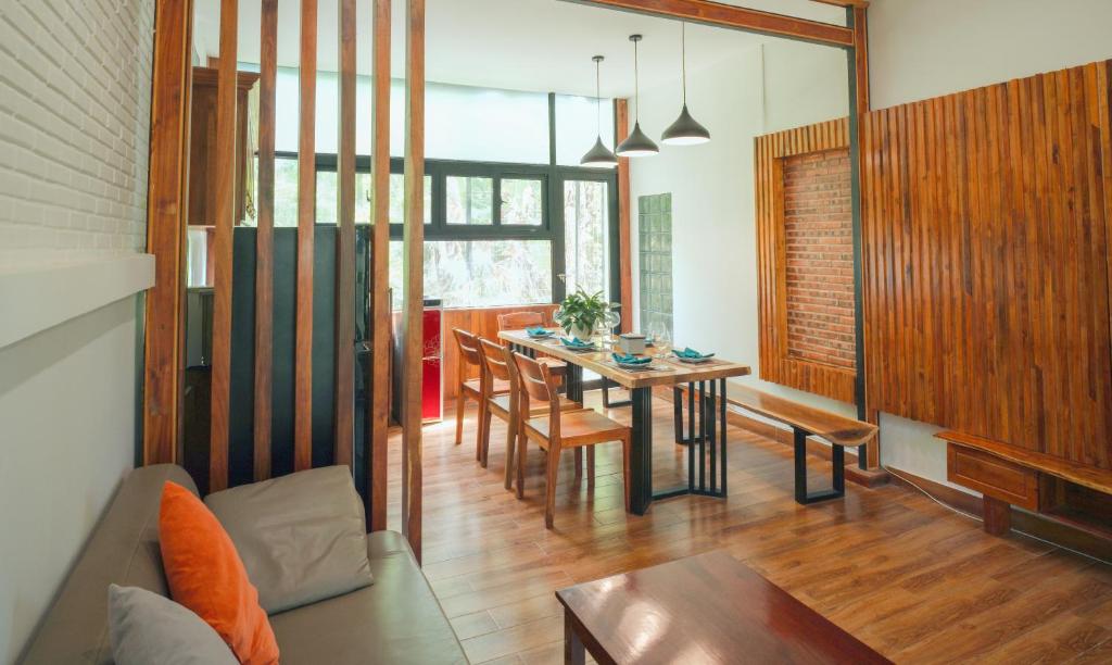 Biệt Thự Gia Đình 4 Phòng Ngủ