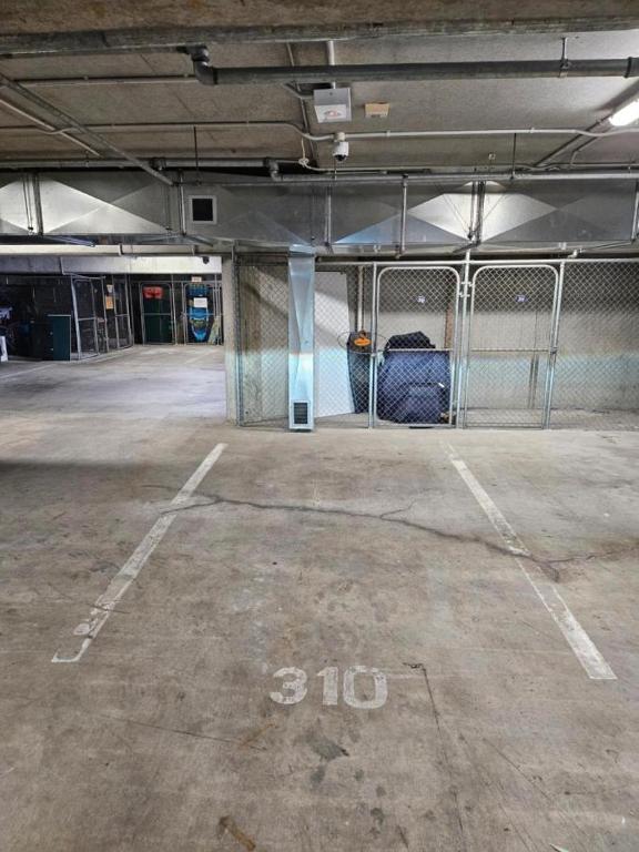 Luxury Beach Escape - 1 Bedroom Apartment - Resim 18