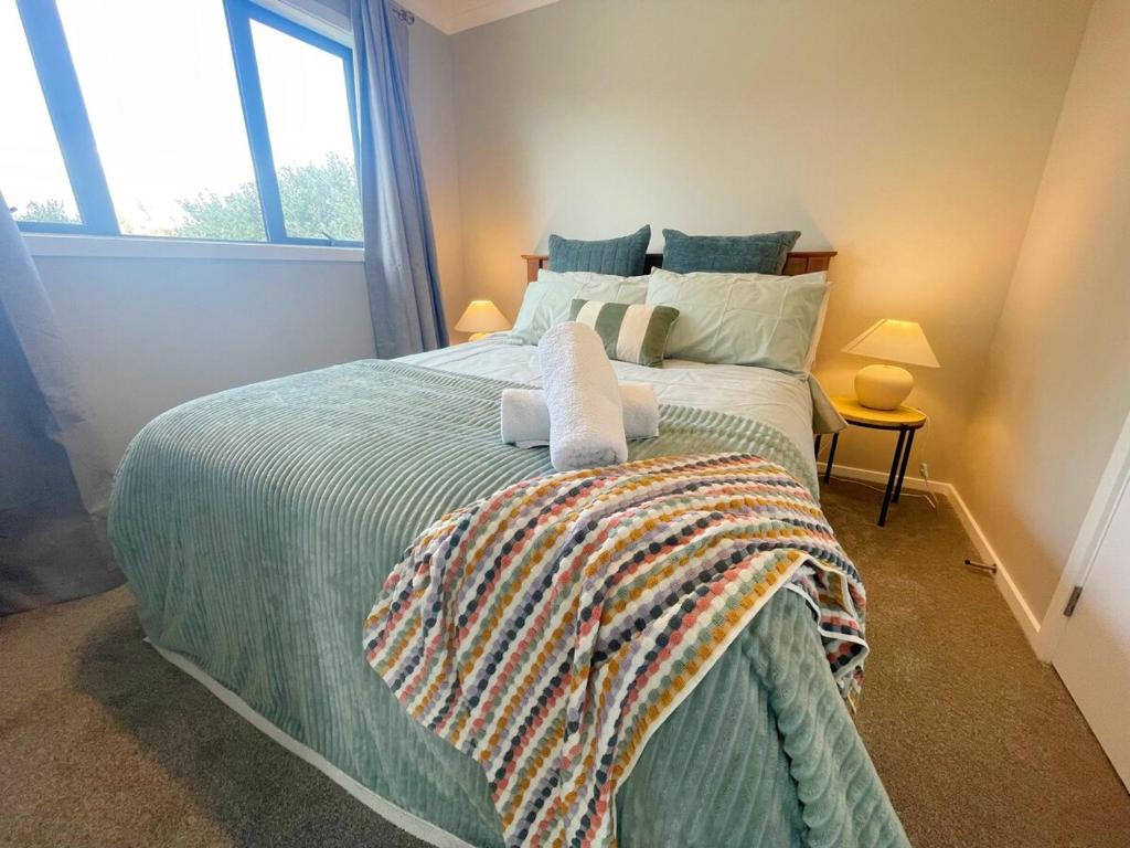 Brand new, close to hospital, plenty of parking sapces