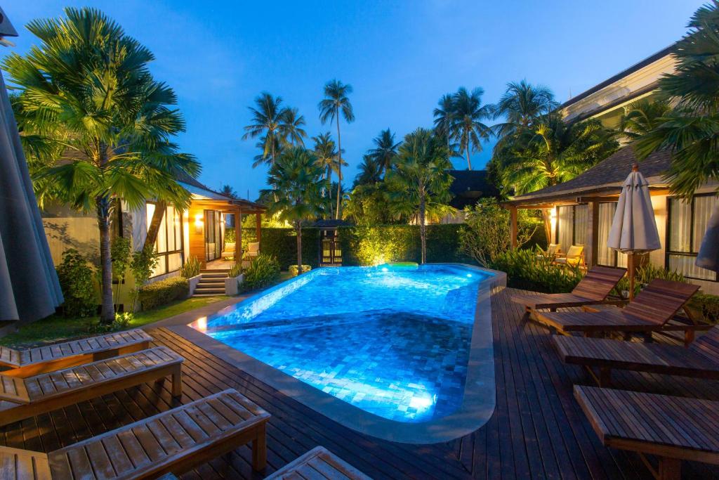 Bazén v ubytování CHUZ Villas Samui SHA Plus nebo v jeho okolí