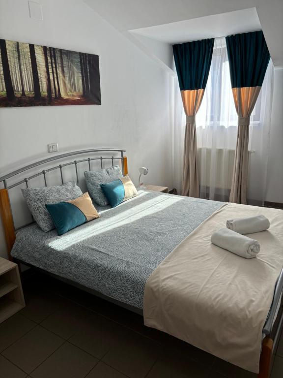 Piata Uniri Cozy Inn - Resim 2