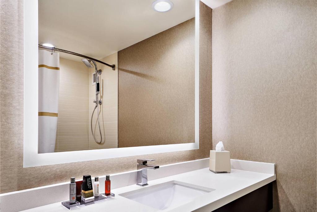 Cleveland Marriott East - 