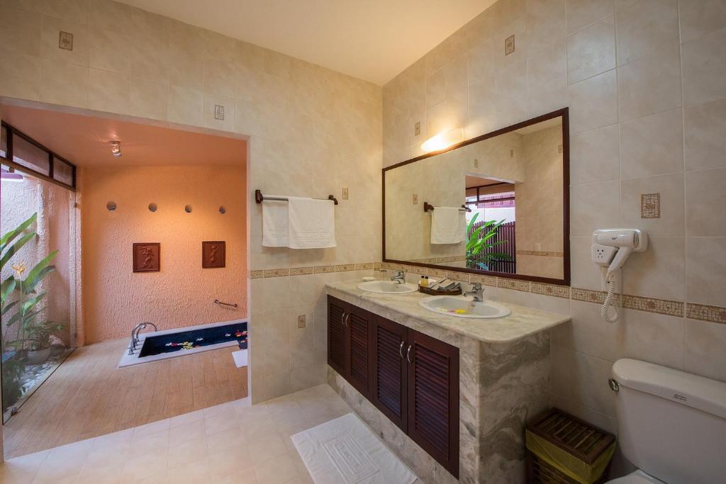 Beach Front Villa Suite Twin