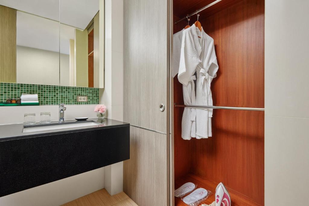 The Park Nine Hotel Srinakarin - 6