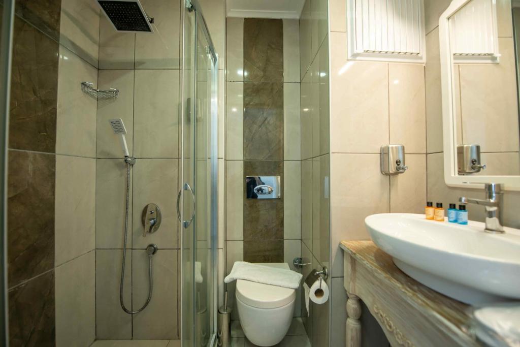 Koupelna v ubytování Cennet Life Hotel