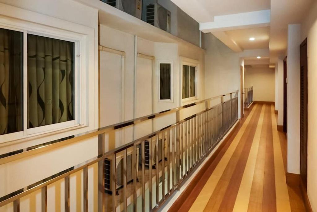 Dancenter JA Siam City - Resim 13