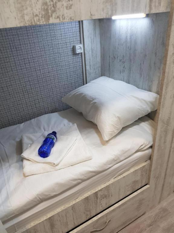 Postel nebo postele na pokoji v ubytování Shine Hostel