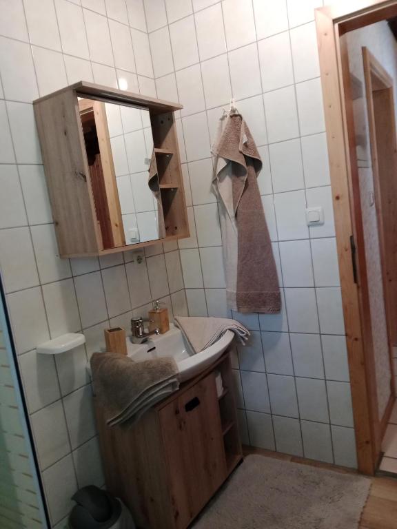 A bathroom at Ferienhaus Kreiner