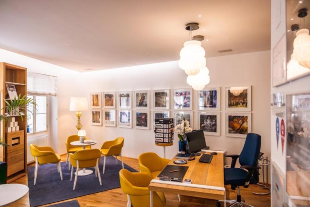 TV a/nebo společenská místnost v ubytování Small Luxury Hotel Goldgasse