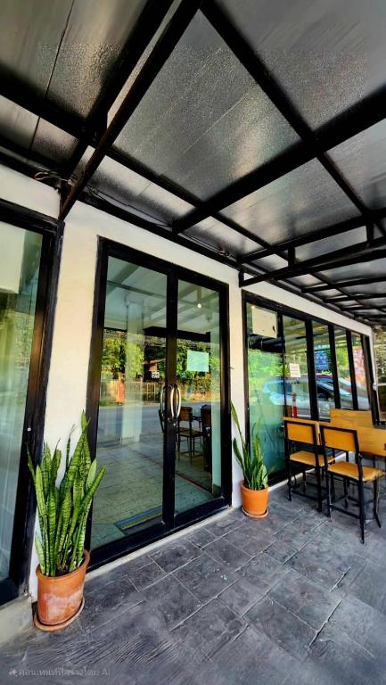 Jonah Hotel - Resim 1