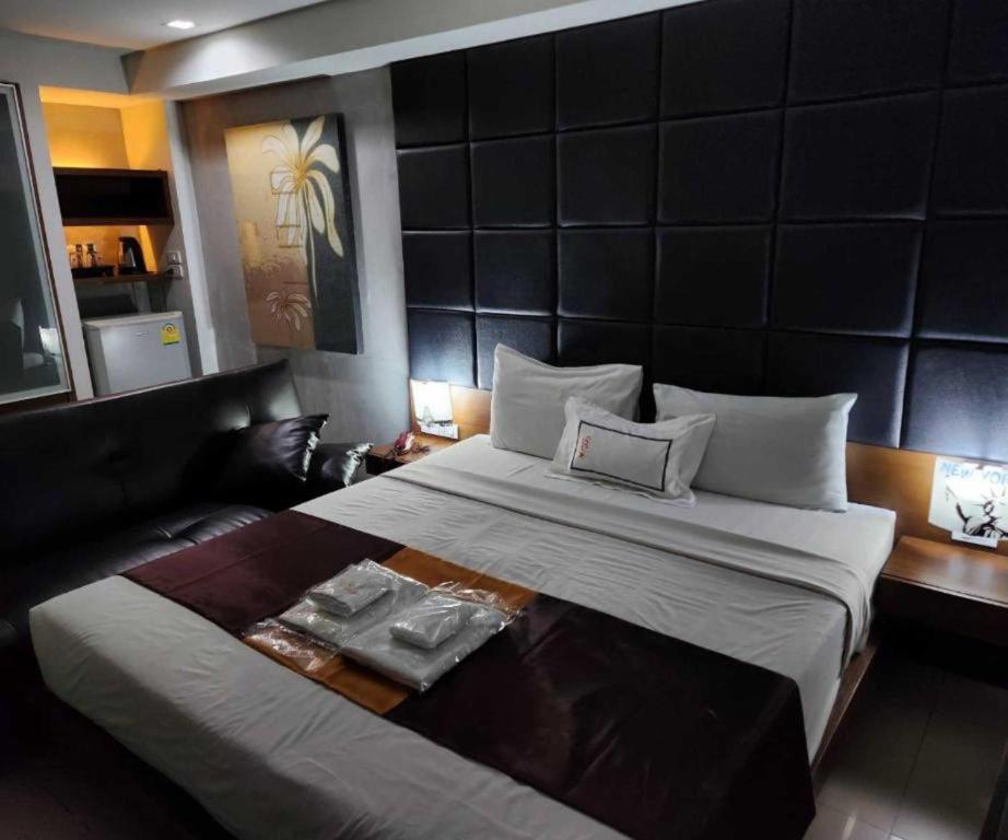 Dancenter Bangkok Cha Cha Suite - Resim 5