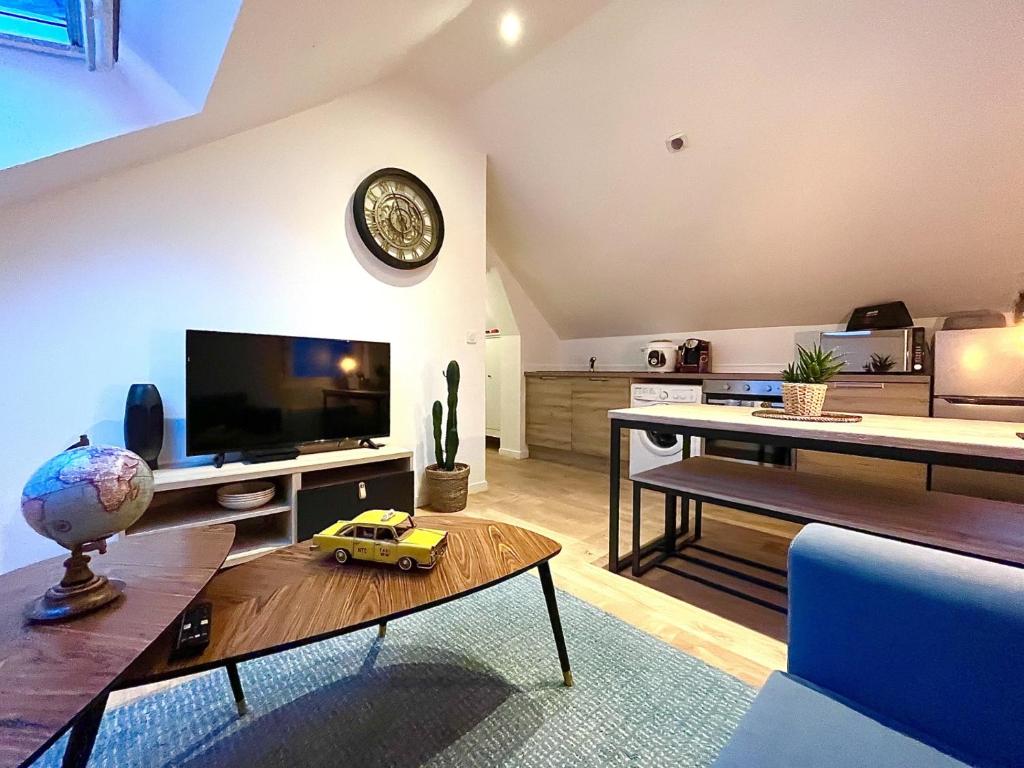 Photo de la galerie de l'établissement Aix, 2 Pers, Chaleureux, Calme, Centre-ville, à Reims