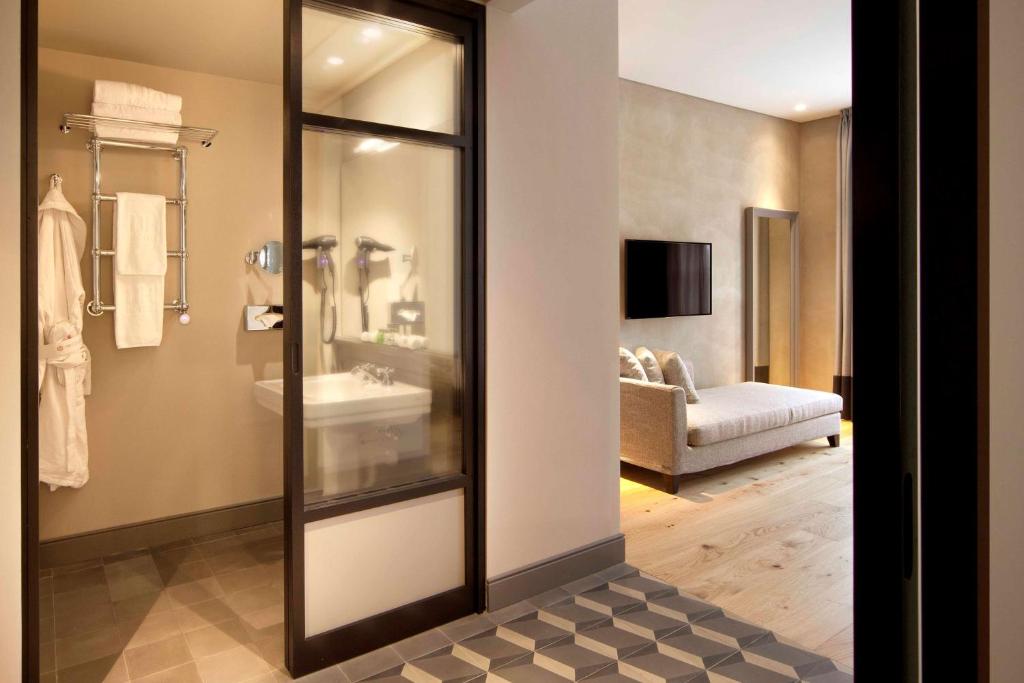 NH Collection Torino Piazza Carlina - Resim 29