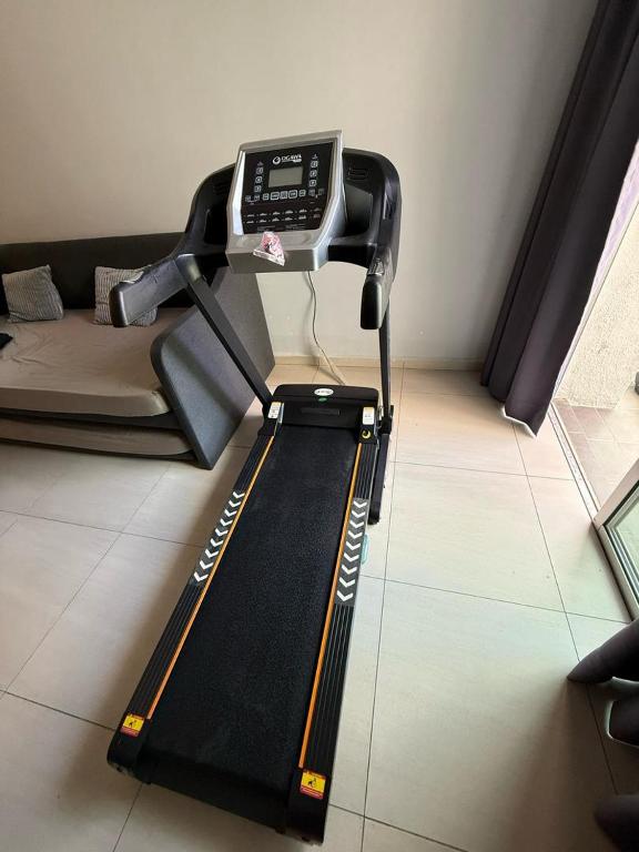 Fitness centrum a/nebo fitness zařízení v ubytování AYAAN GAMING HOME at Quintet Play Free GranTurismo