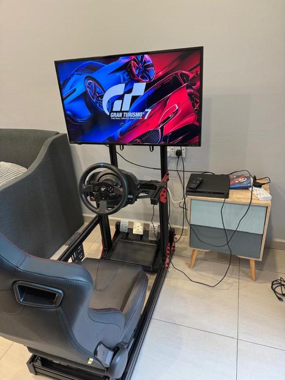 TV a/nebo společenská místnost v ubytování AYAAN GAMING HOME at Quintet Play Free GranTurismo